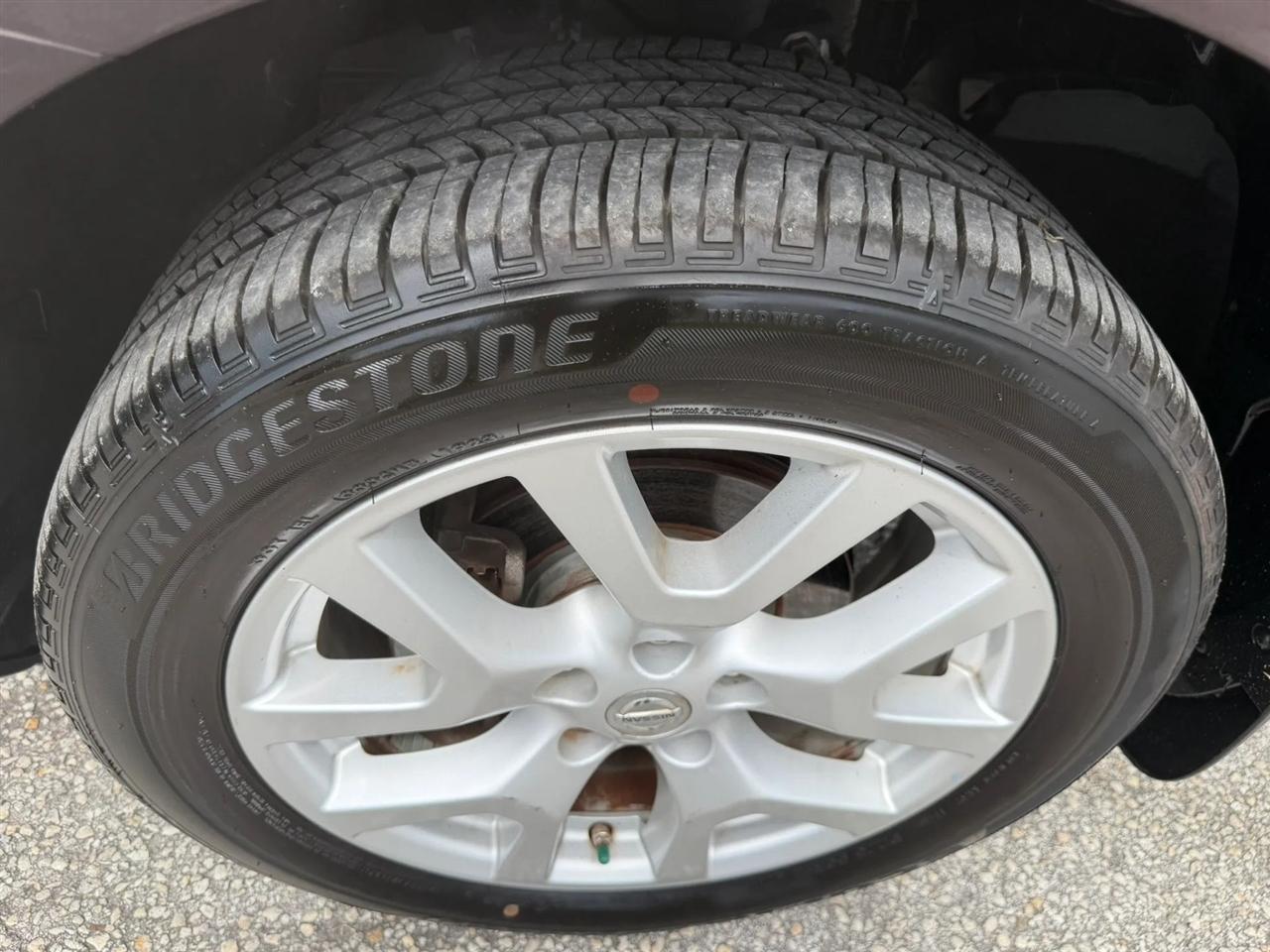 Nissan Rogue SV FWD 2013