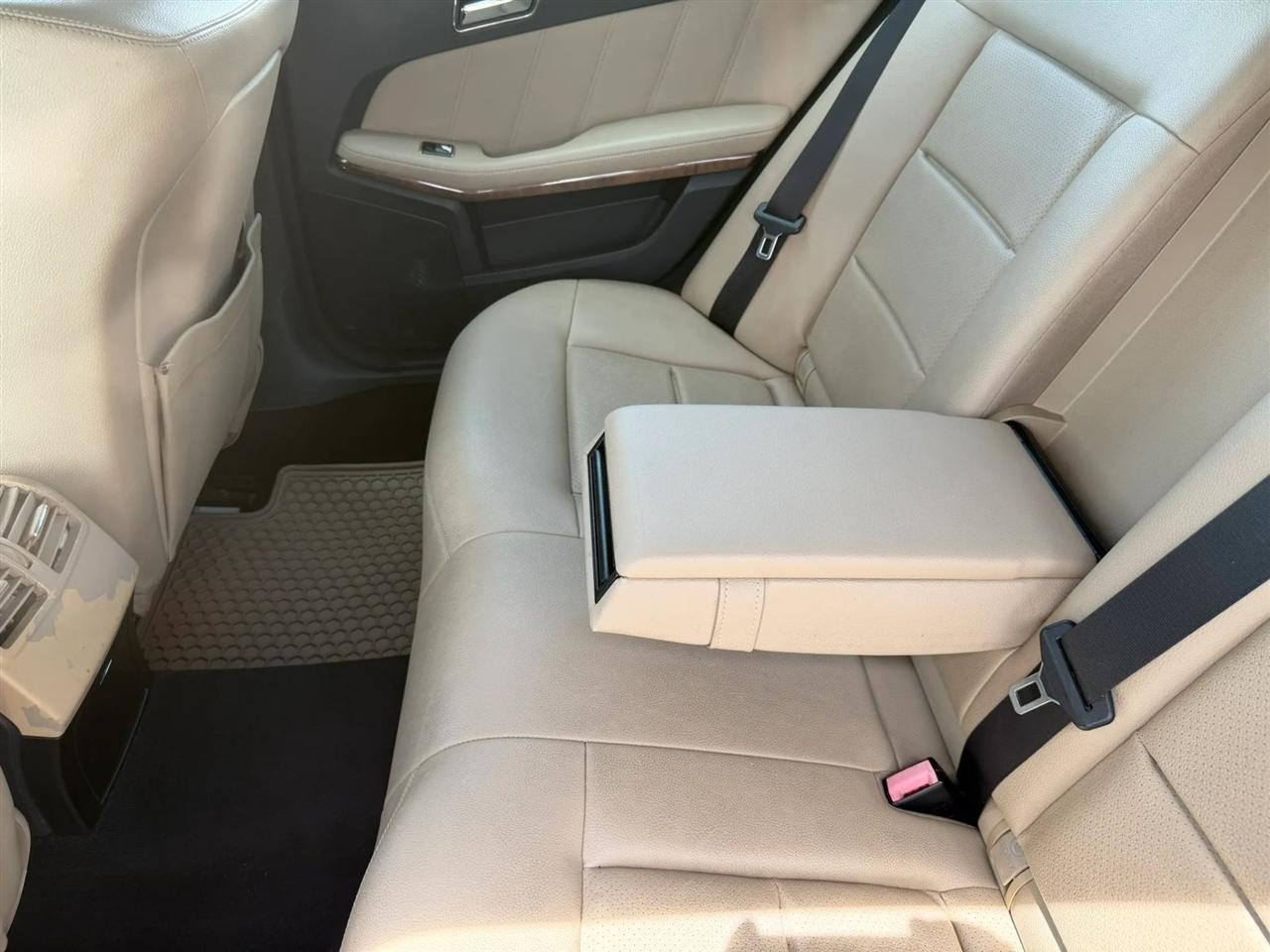 Mercedes-Benz E-Class E350 Sedan 2010