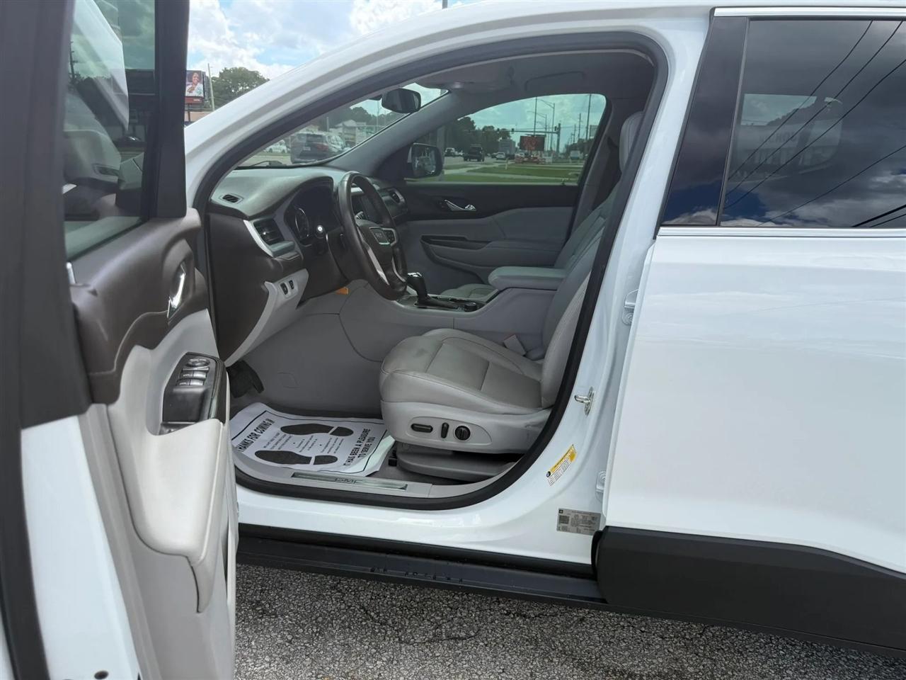 GMC Acadia SLT-1 AWD 2019