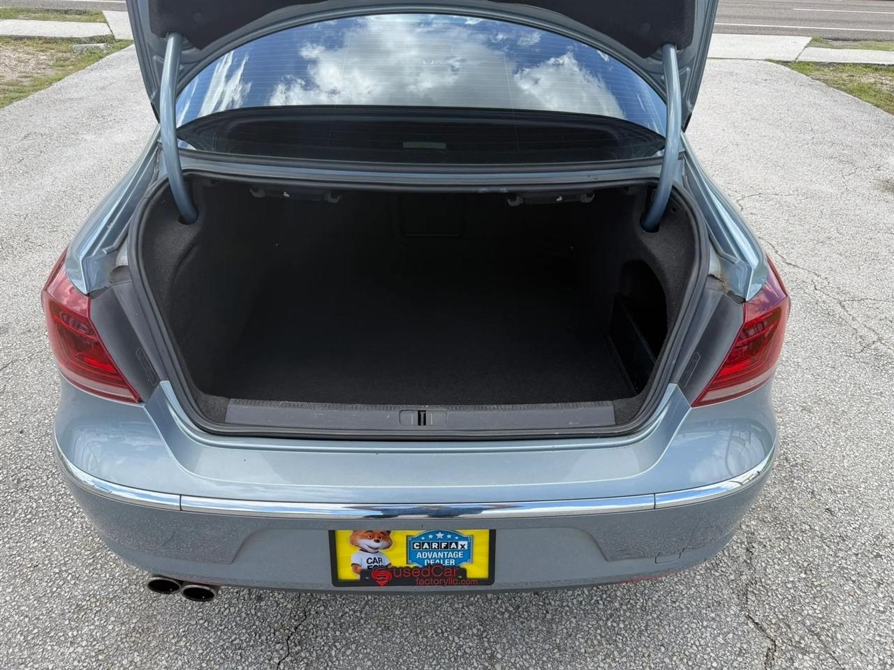 Volkswagen CC Lux PZEV 2013