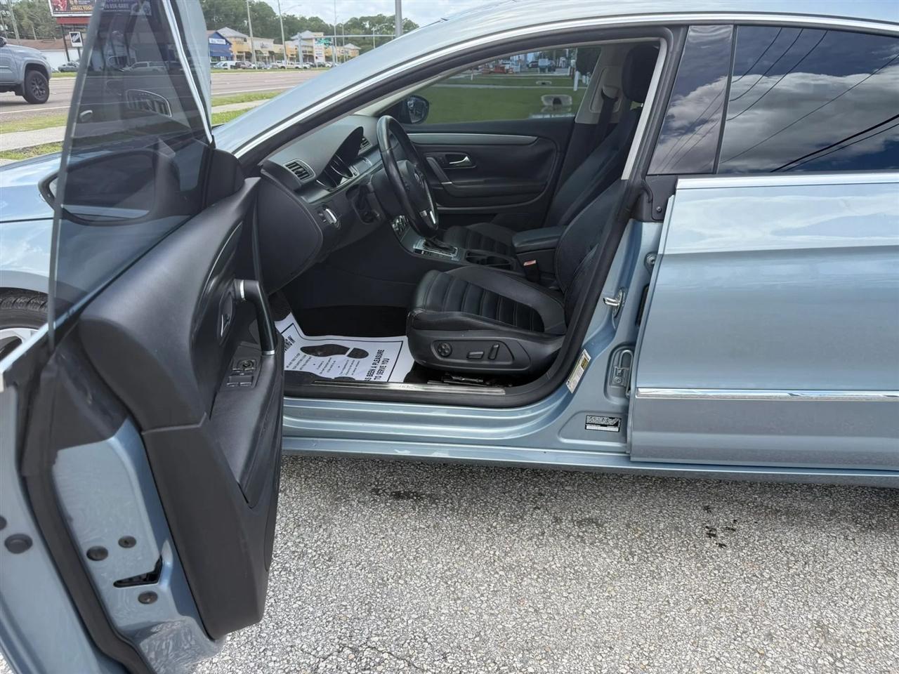 Volkswagen CC Lux PZEV 2013