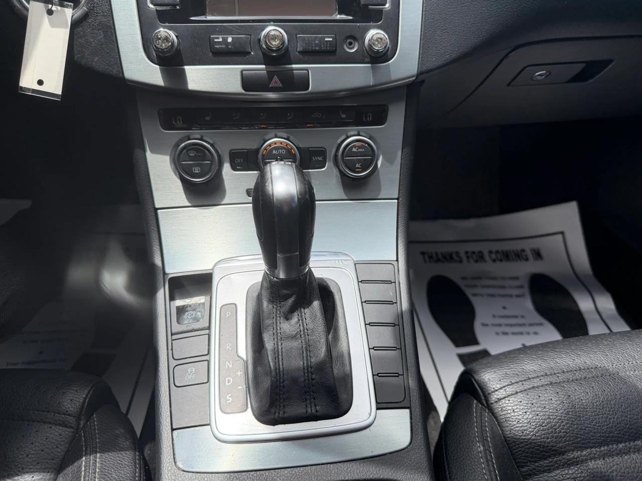 Volkswagen CC Lux PZEV 2013