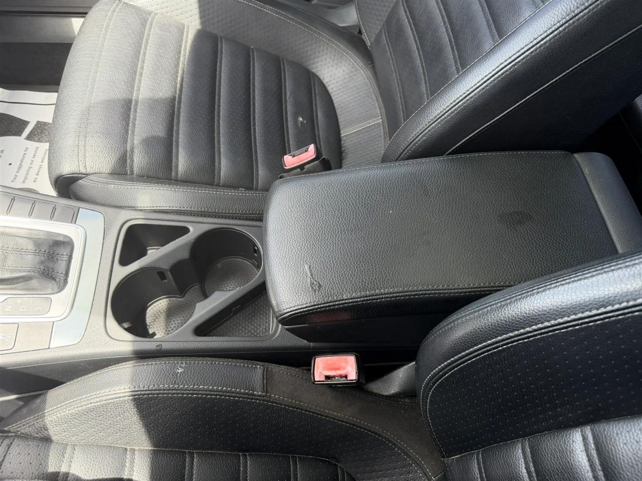 Volkswagen CC Lux PZEV 2013