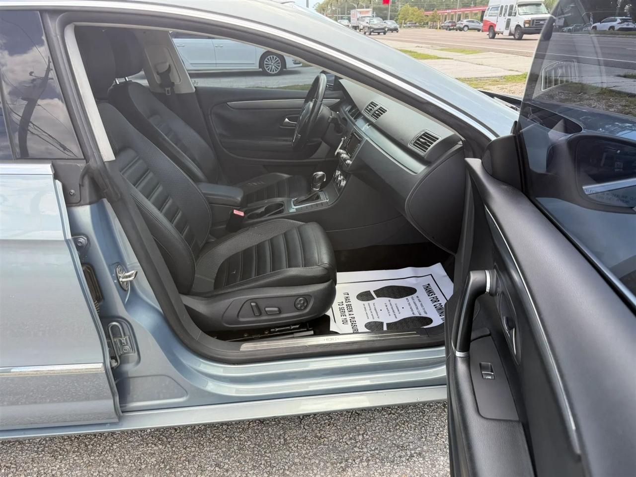 Volkswagen CC Lux PZEV 2013
