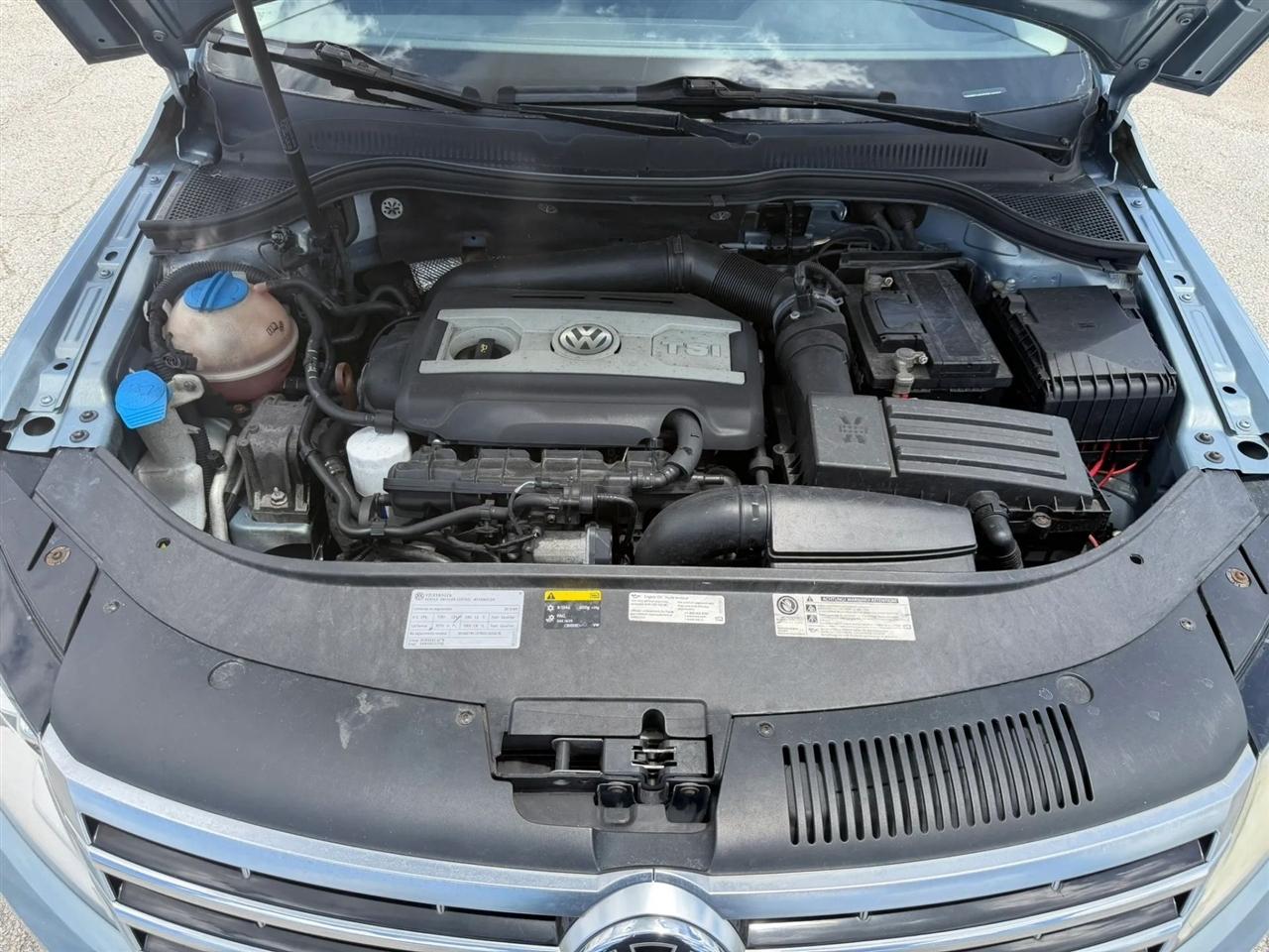 Volkswagen CC Lux PZEV 2013