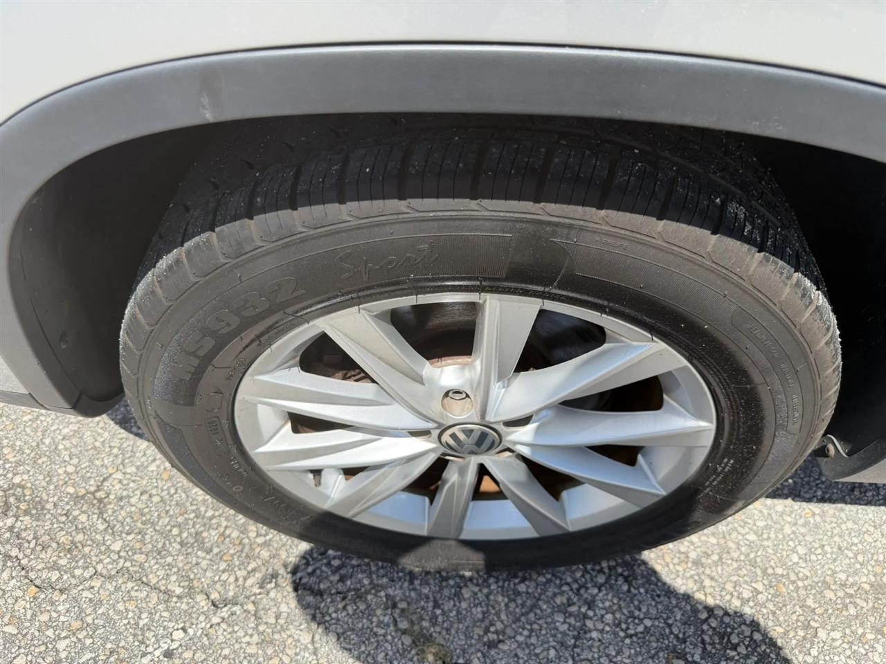 Volkswagen Tiguan S 4Motion 2015