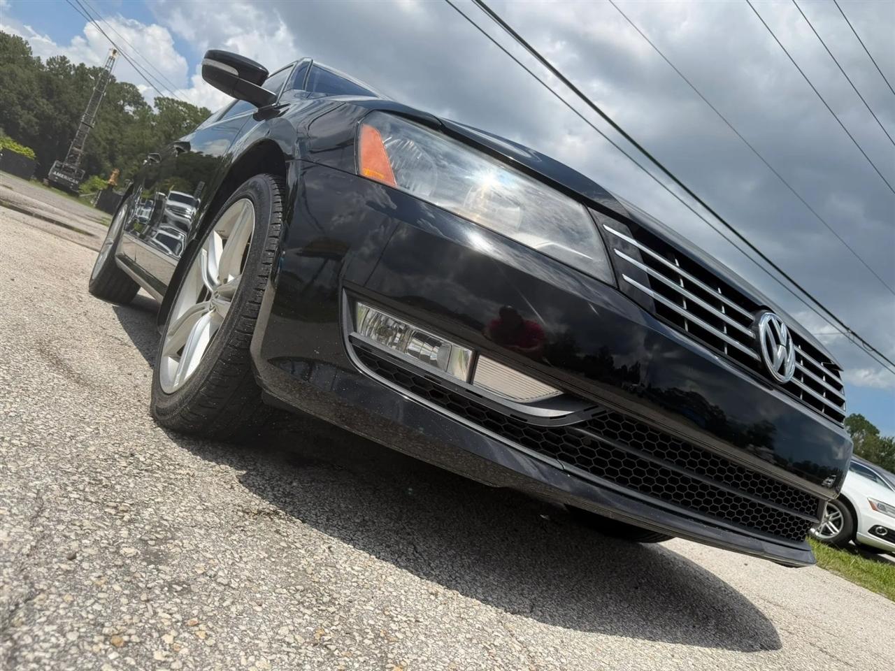 Volkswagen Passat 1.8T SEL Premium AT PZEV 2014