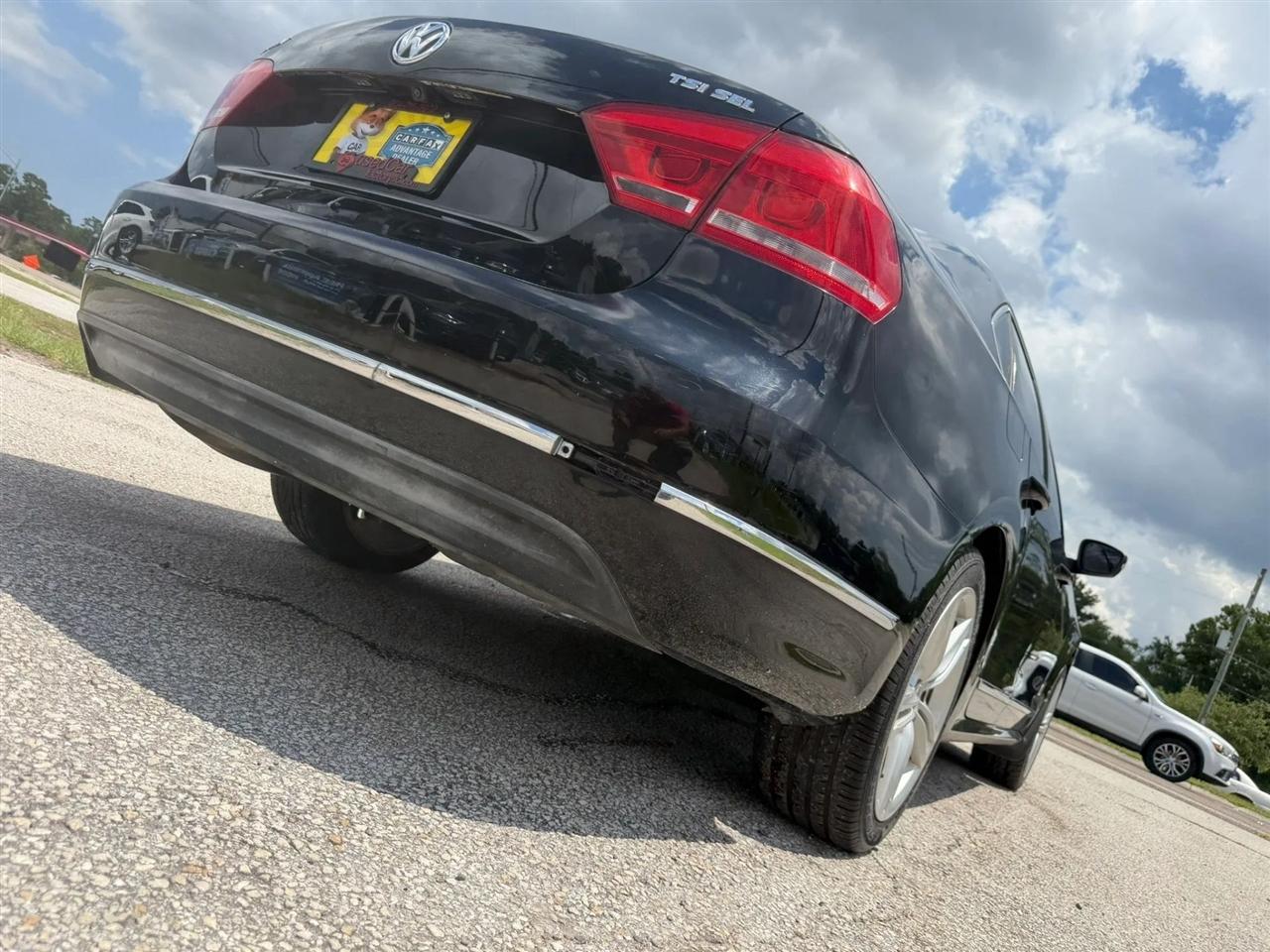 Volkswagen Passat 1.8T SEL Premium AT PZEV 2014