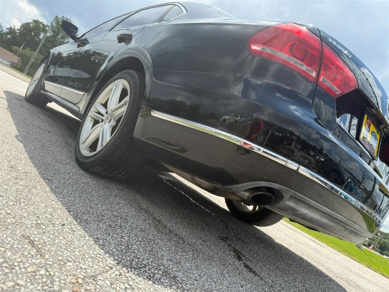 Volkswagen Passat 1.8T SEL Premium AT PZEV 2014