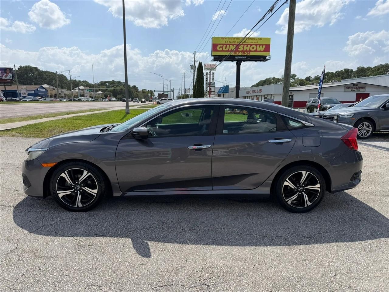 Honda Civic Touring Sedan CVT 2016