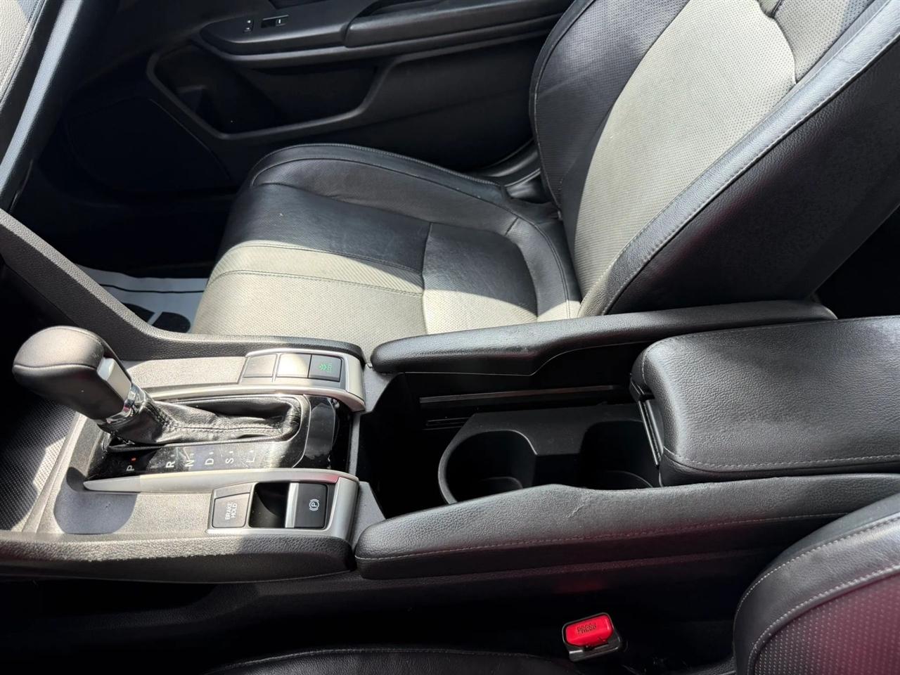 Honda Civic Touring Sedan CVT 2016