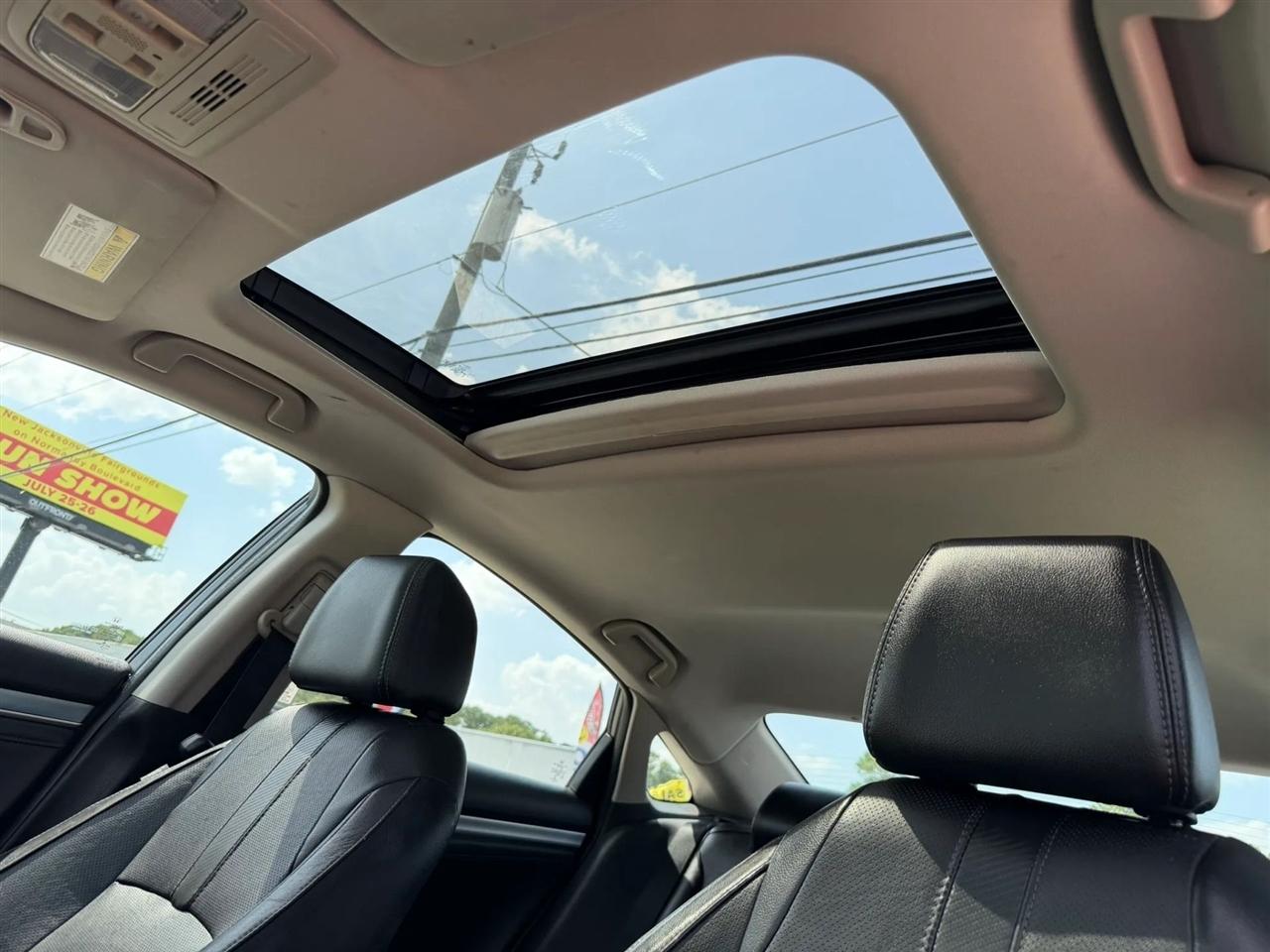 Honda Civic Touring Sedan CVT 2016