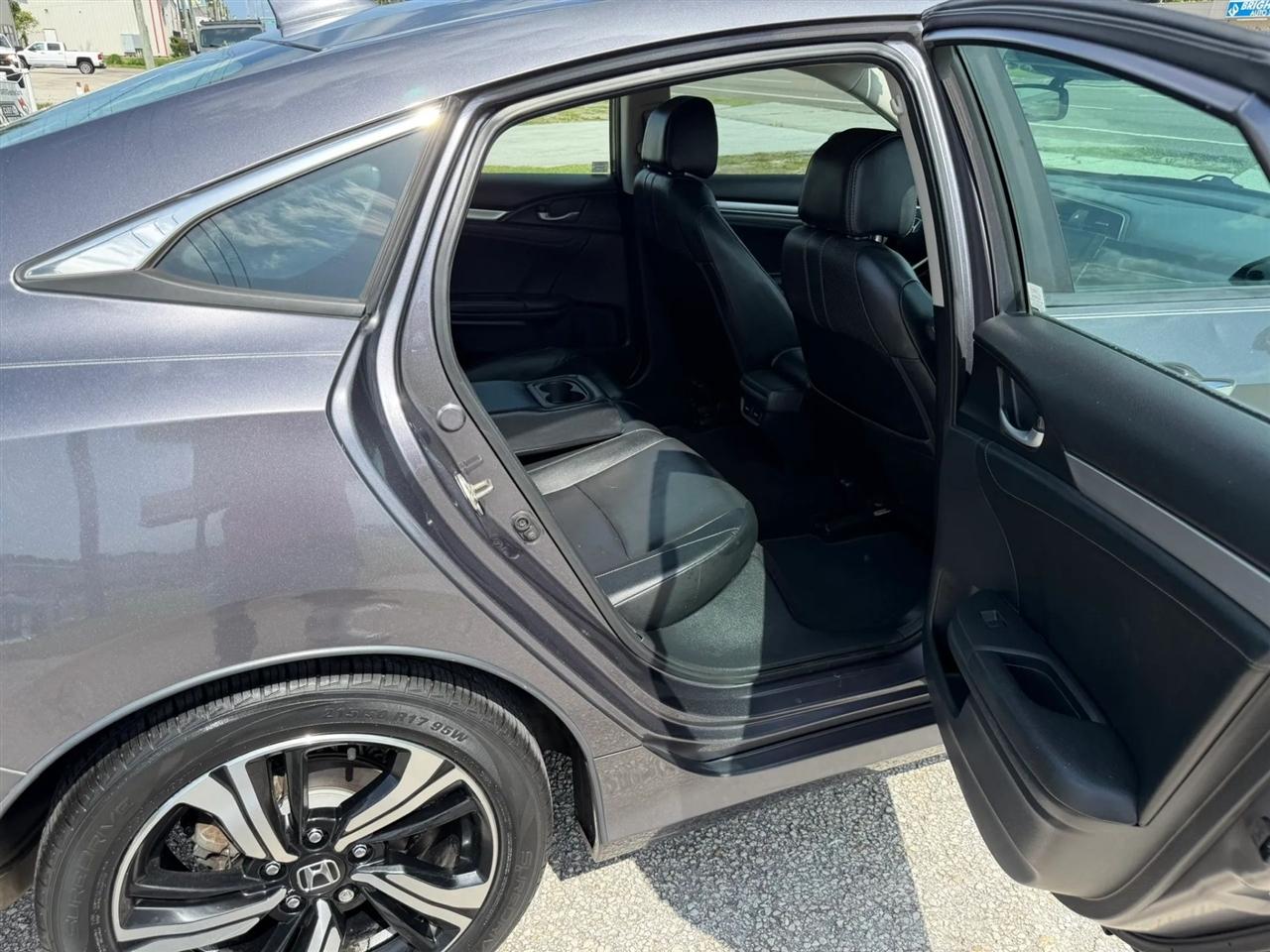 Honda Civic Touring Sedan CVT 2016