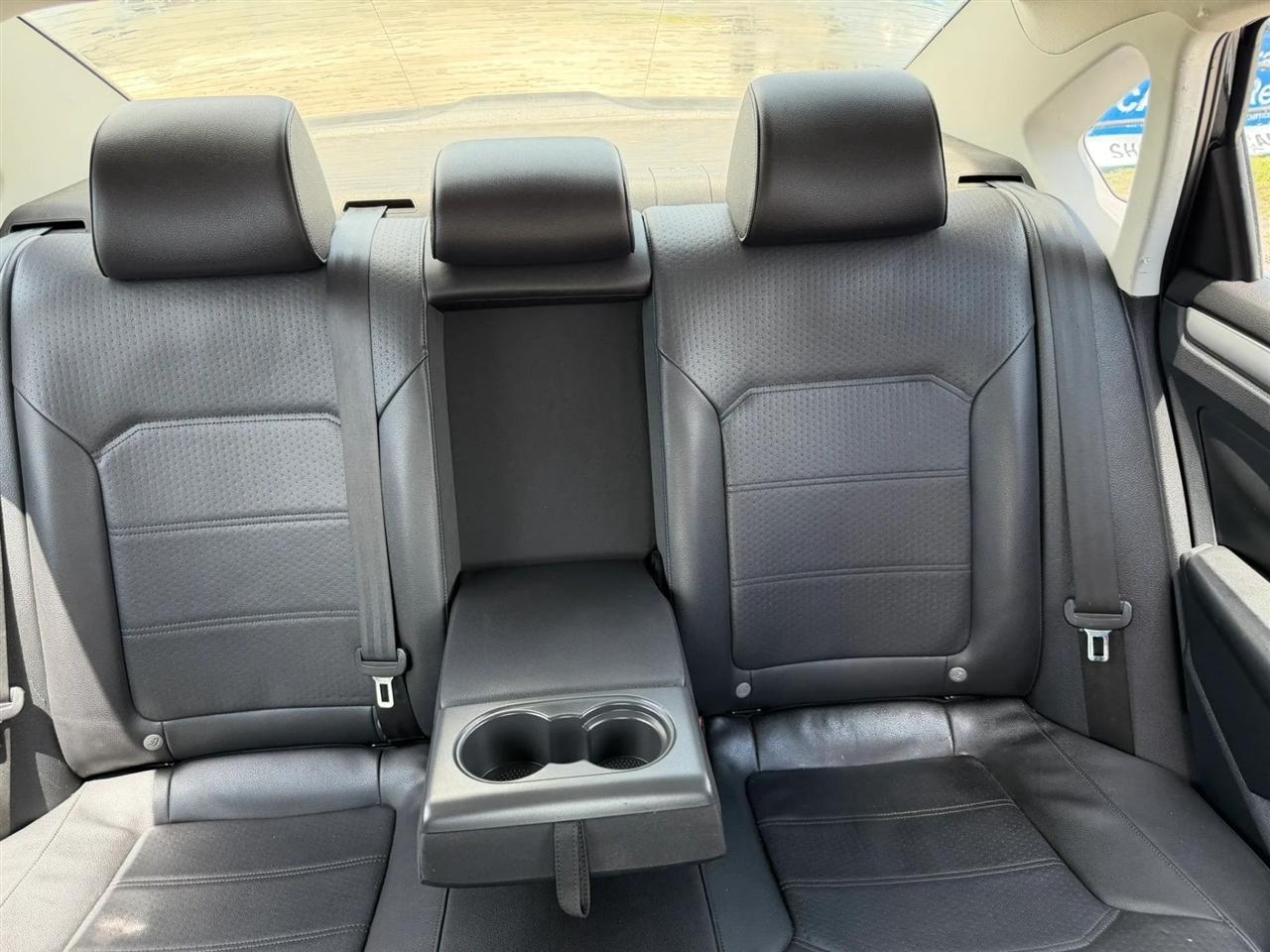 Volkswagen Passat Wolfsburg Edition PZEV 6A 2015