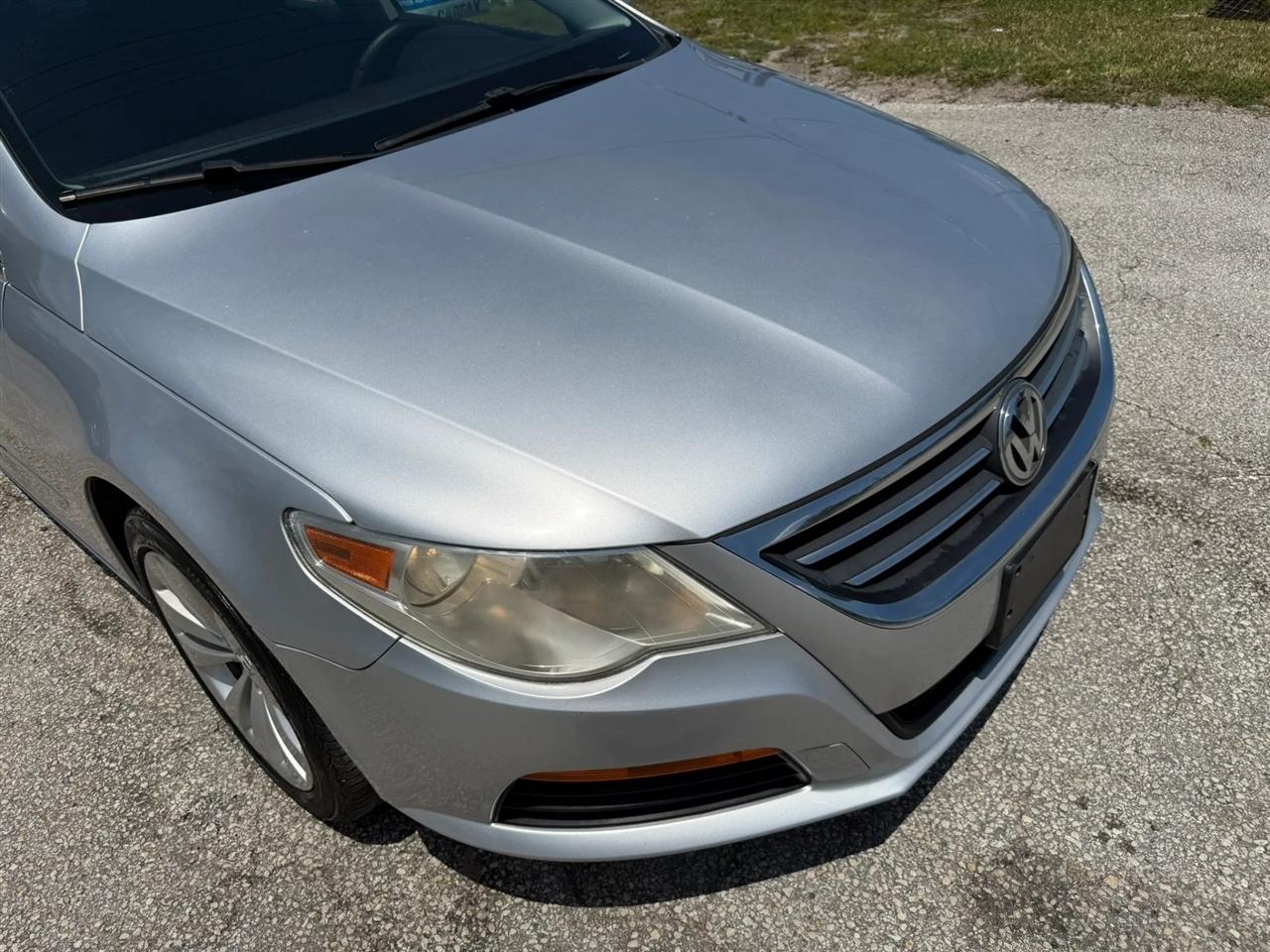 Volkswagen CC Sport PZEV 2011