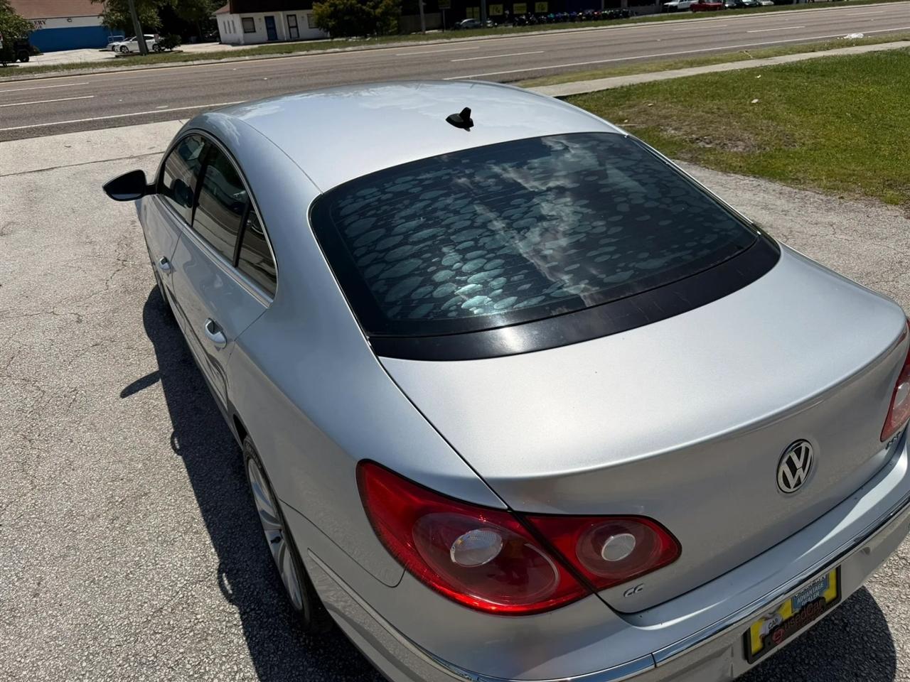 Volkswagen CC Sport PZEV 2011