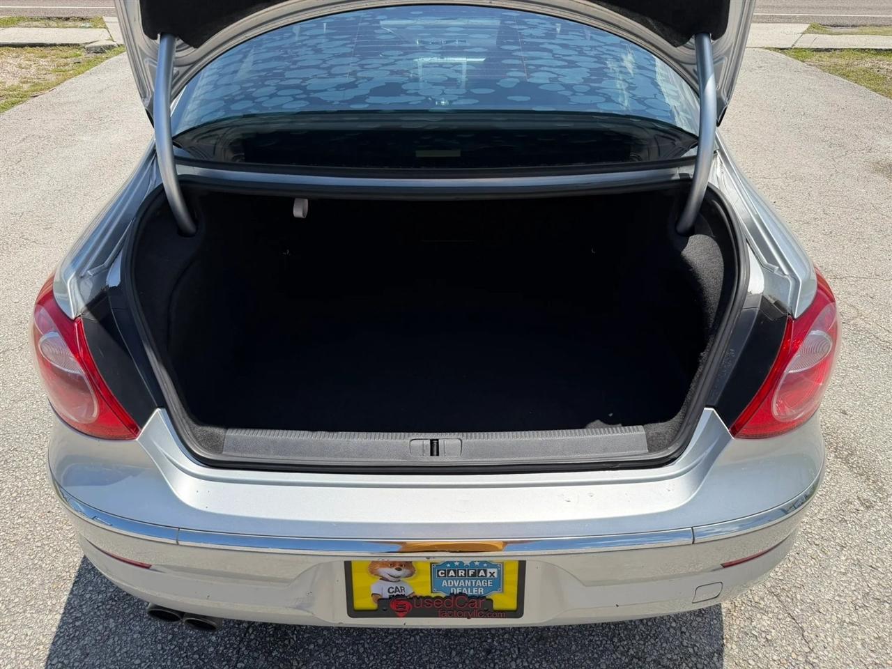Volkswagen CC Sport PZEV 2011