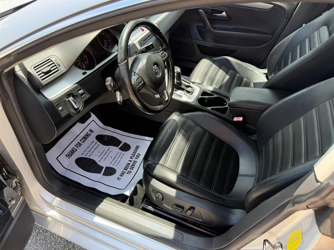Volkswagen CC Sport PZEV 2011
