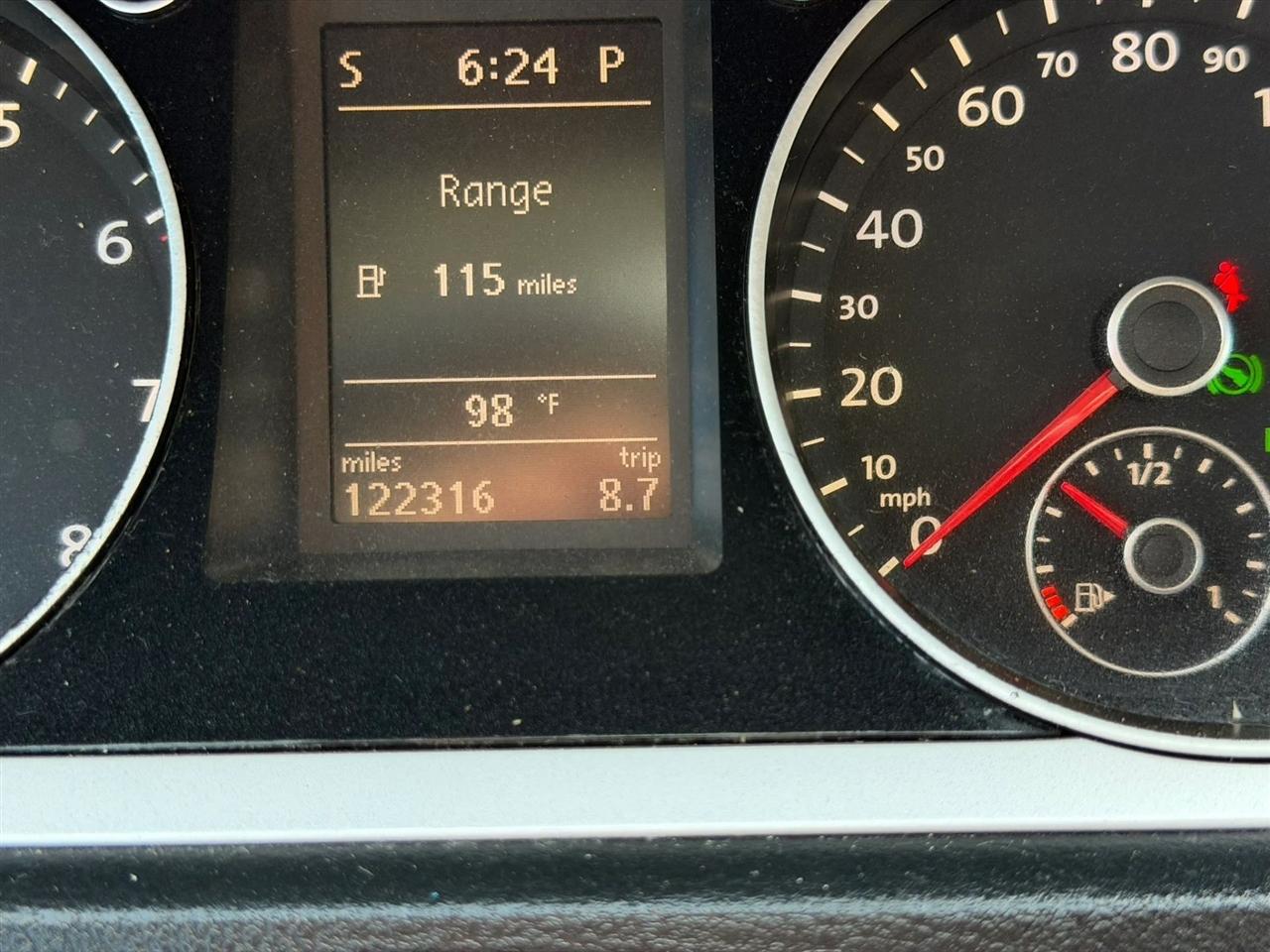 Volkswagen CC Sport PZEV 2011