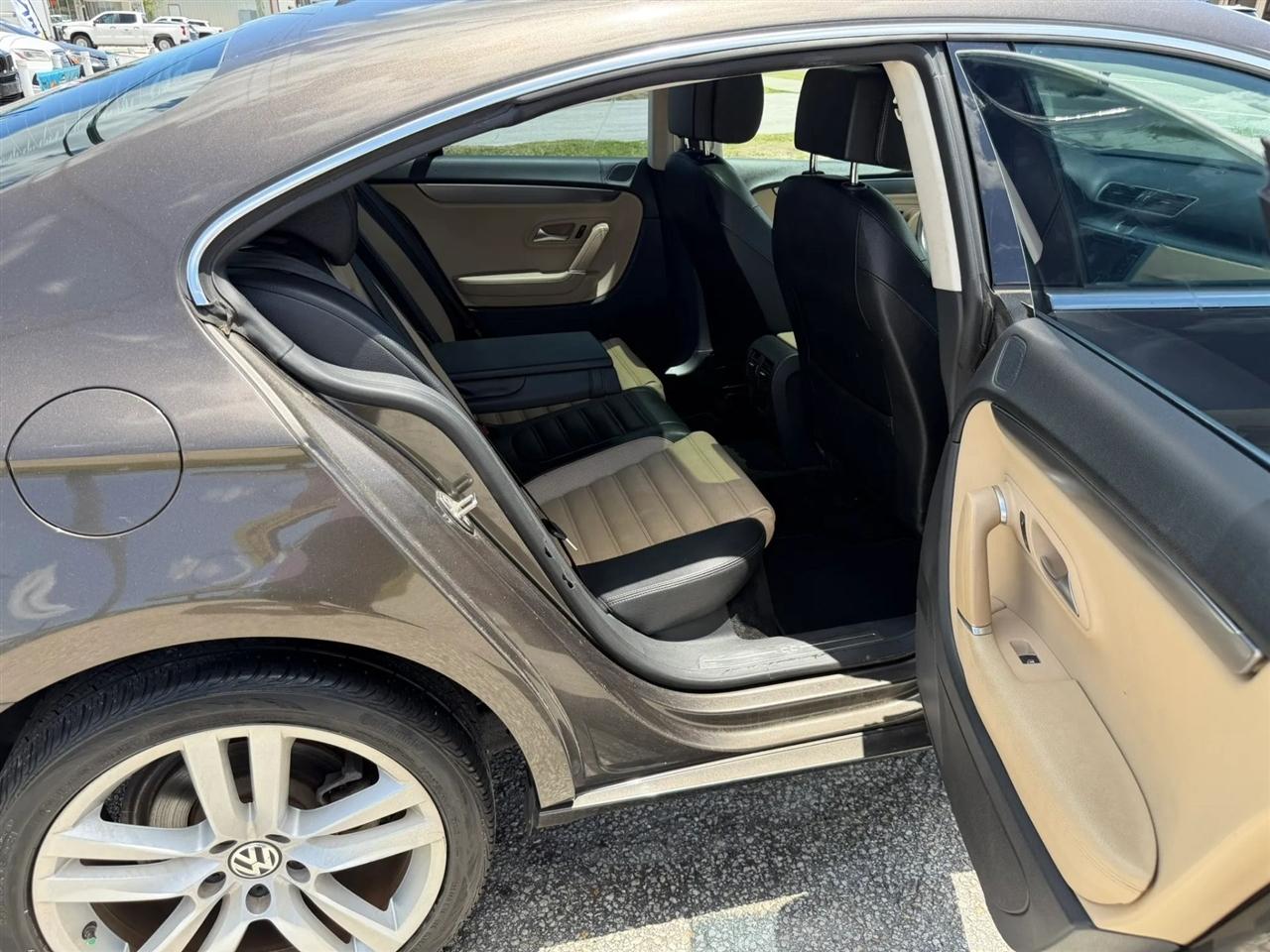 Volkswagen CC Lux PZEV 2013