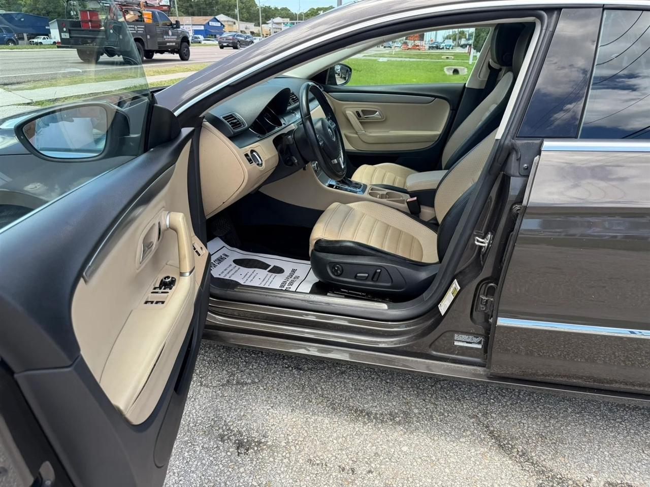 Volkswagen CC Lux PZEV 2013