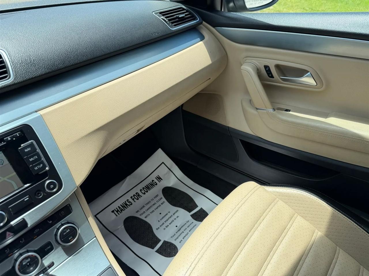 Volkswagen CC Lux PZEV 2013