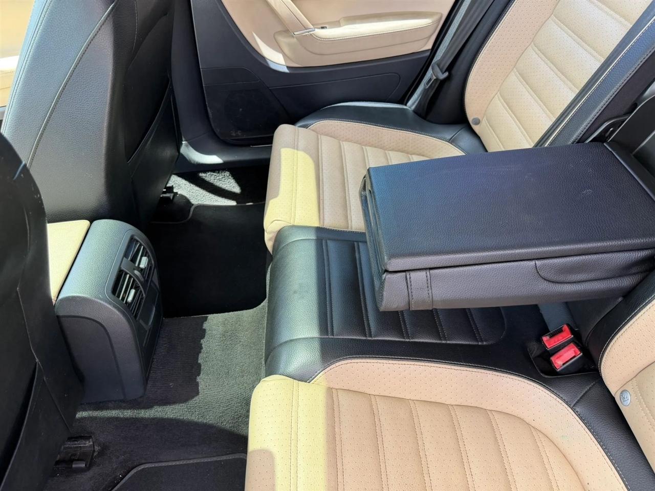 Volkswagen CC Lux PZEV 2013