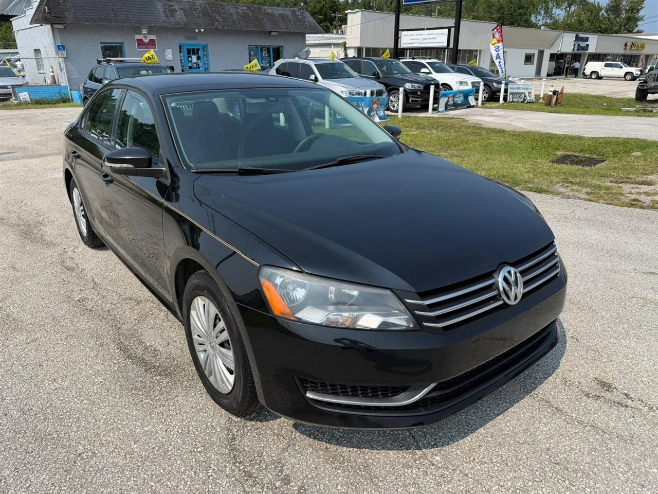 Volkswagen Passat 1.8T S AT 2014