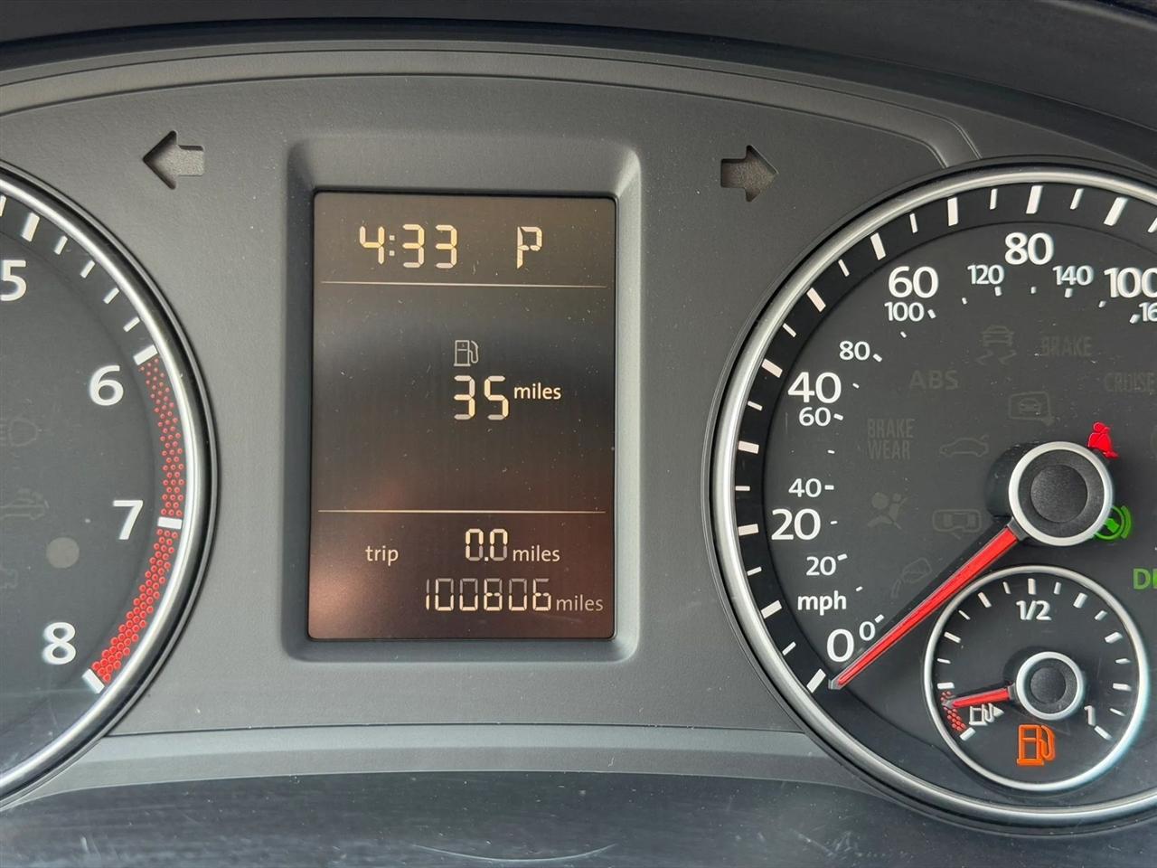 Volkswagen Passat 1.8T S AT 2014