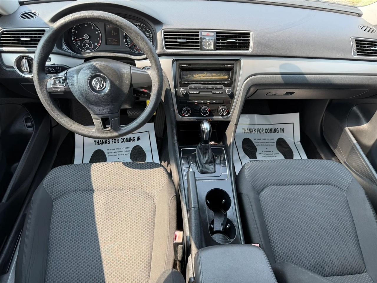 Volkswagen Passat 1.8T S AT 2014