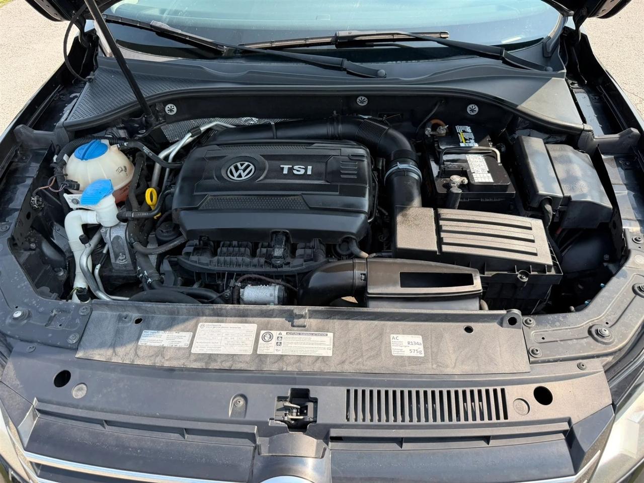 Volkswagen Passat 1.8T S AT 2014