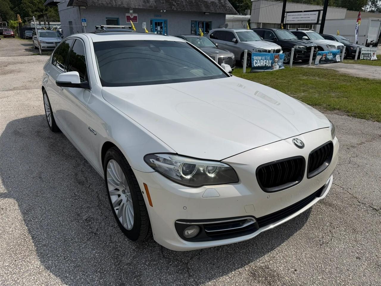 BMW 5-Series 528i 2015