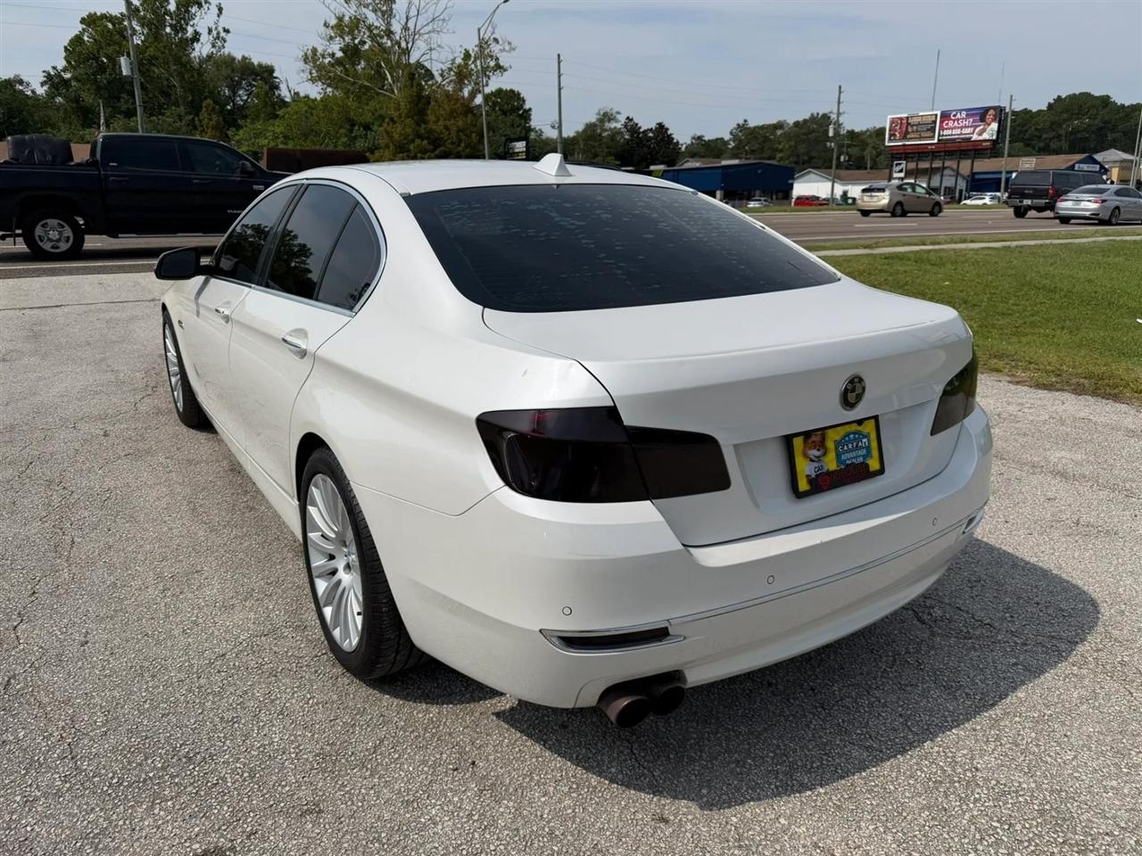 BMW 5-Series 528i 2015