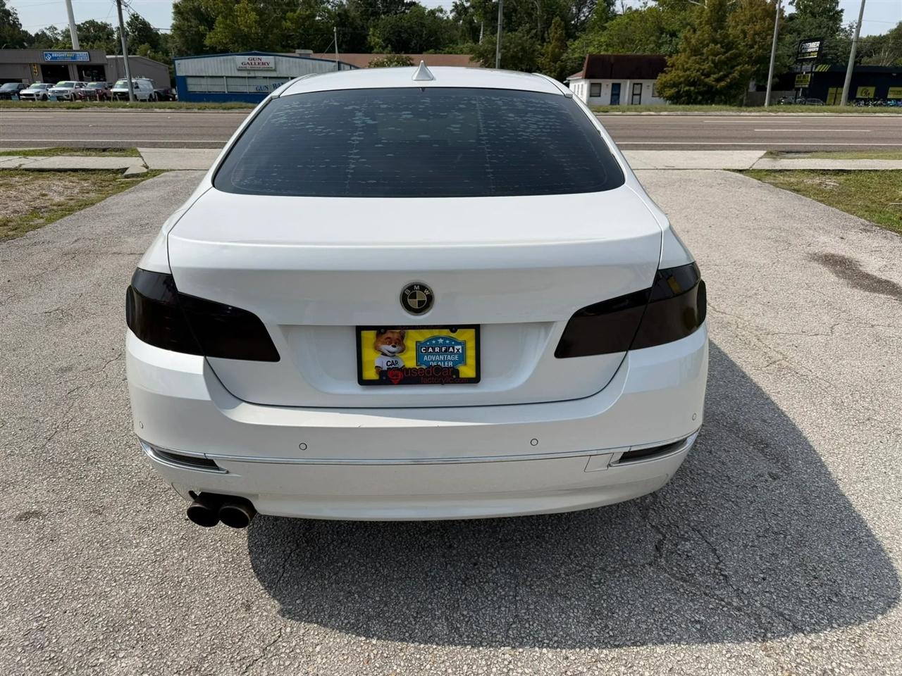 BMW 5-Series 528i 2015