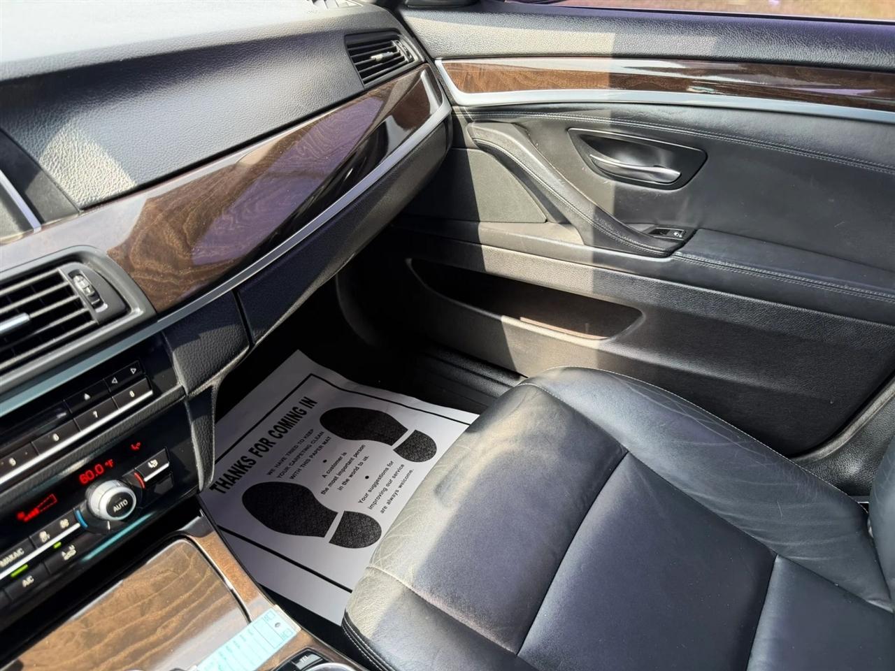 BMW 5-Series 528i 2015