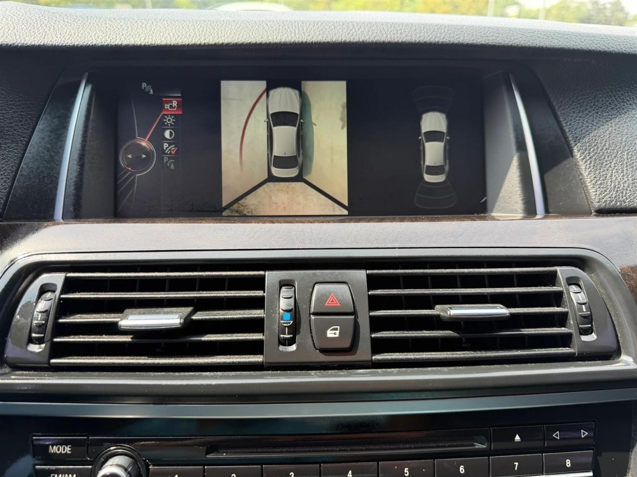 BMW 5-Series 528i 2015