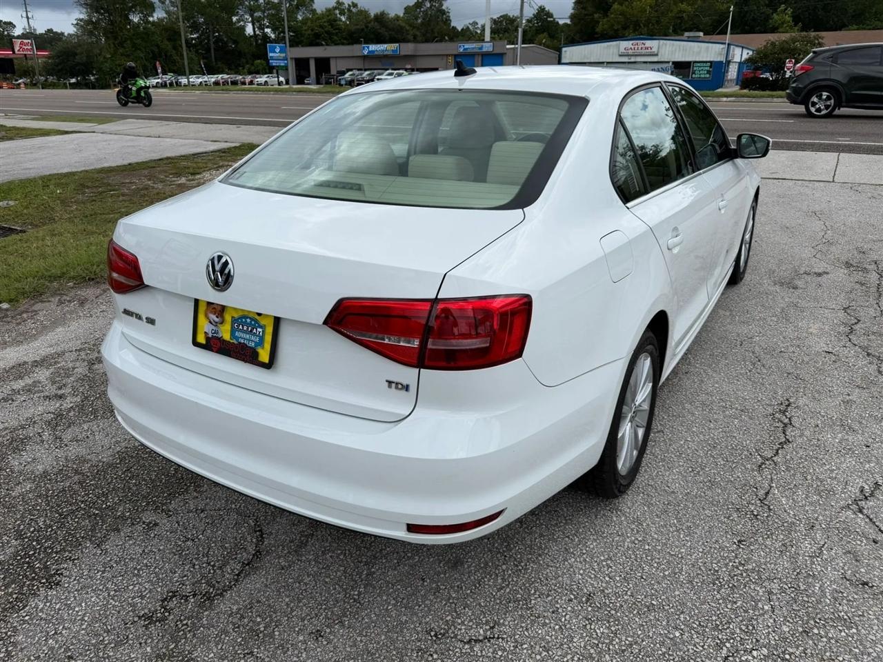 Volkswagen Jetta TDI S 6A 2015