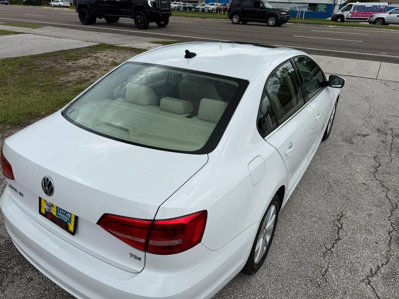 Volkswagen Jetta TDI S 6A 2015