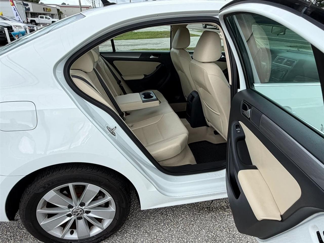 Volkswagen Jetta TDI S 6A 2015