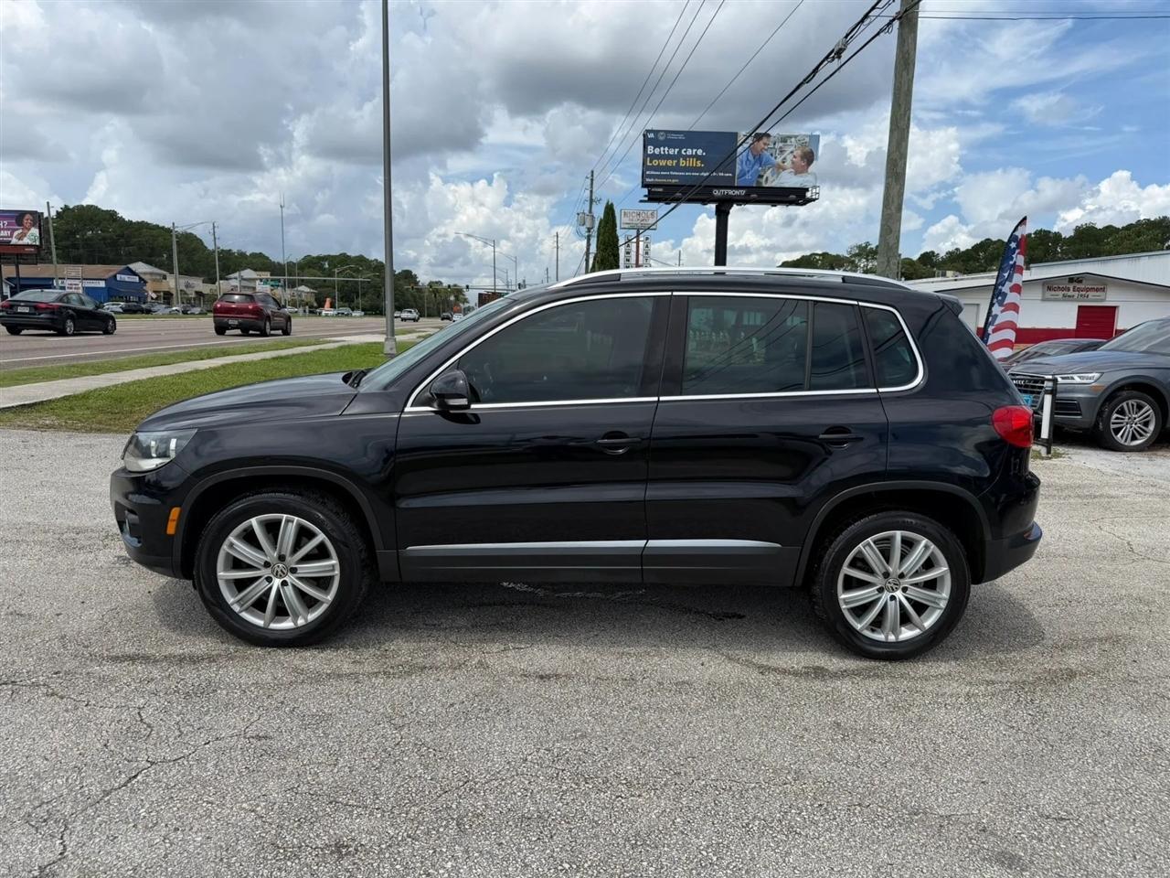 Volkswagen Tiguan S 2012