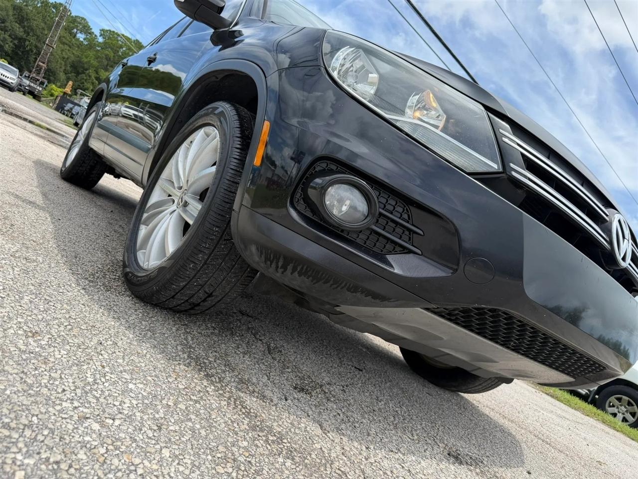 Volkswagen Tiguan S 2012