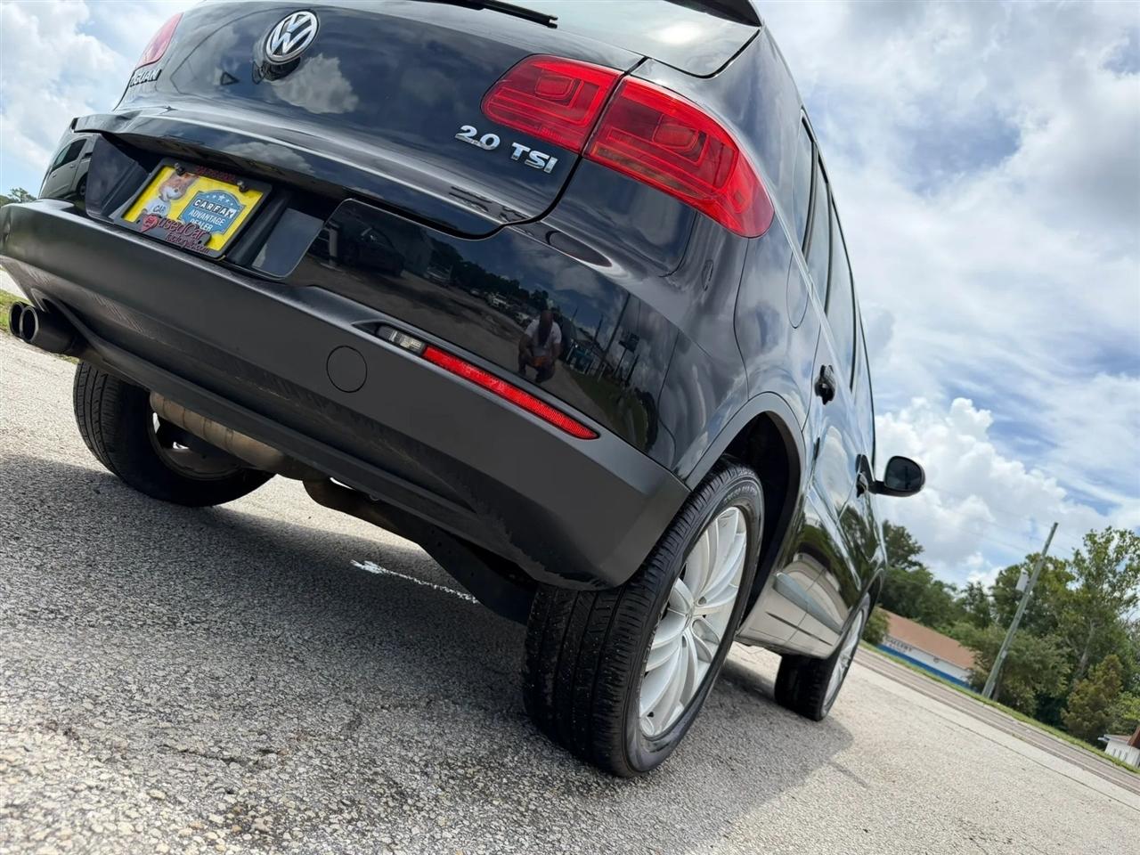 Volkswagen Tiguan S 2012