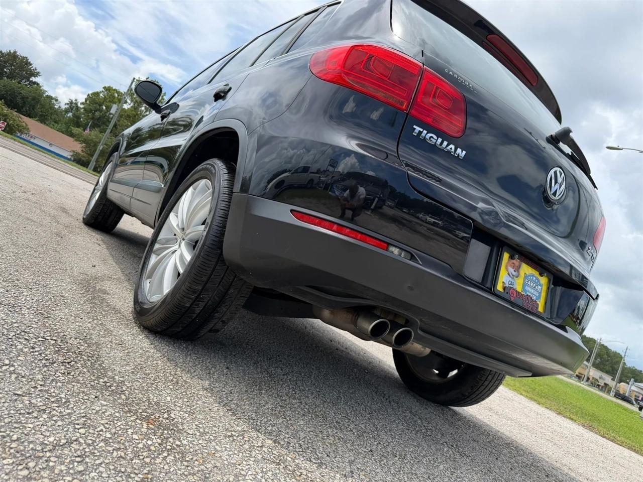 Volkswagen Tiguan S 2012
