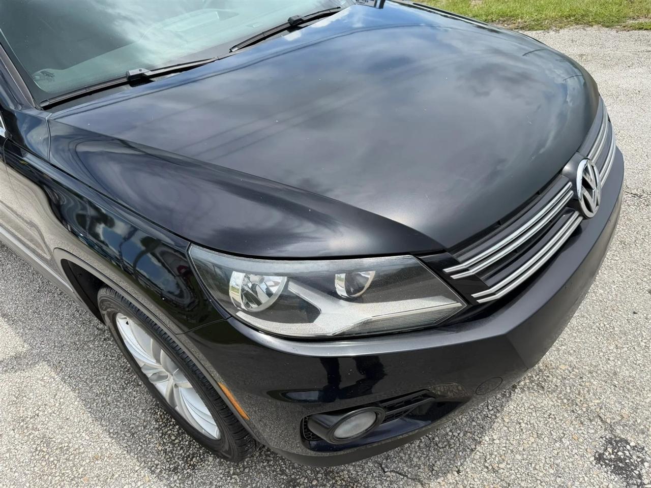 Volkswagen Tiguan S 2012