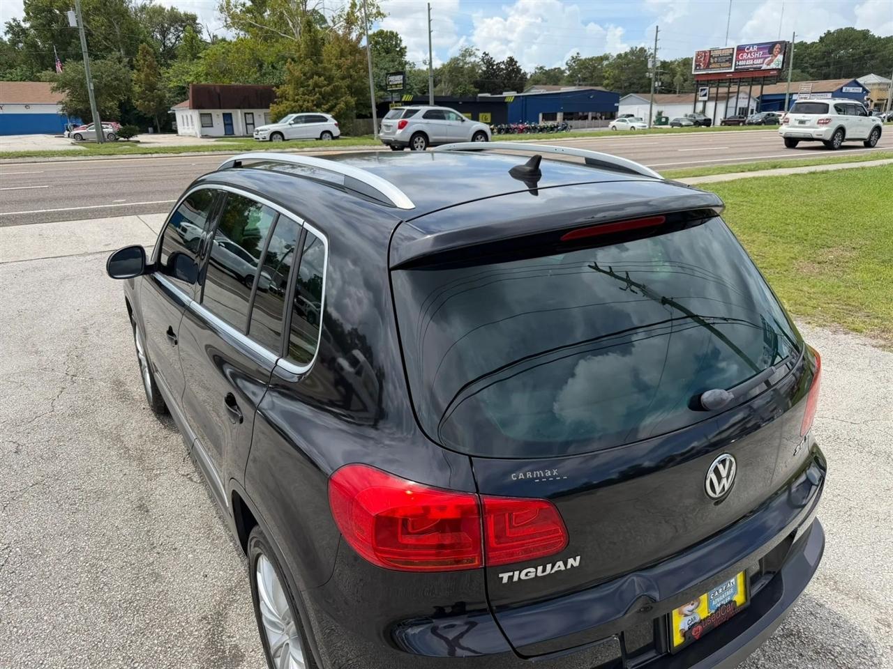 Volkswagen Tiguan S 2012