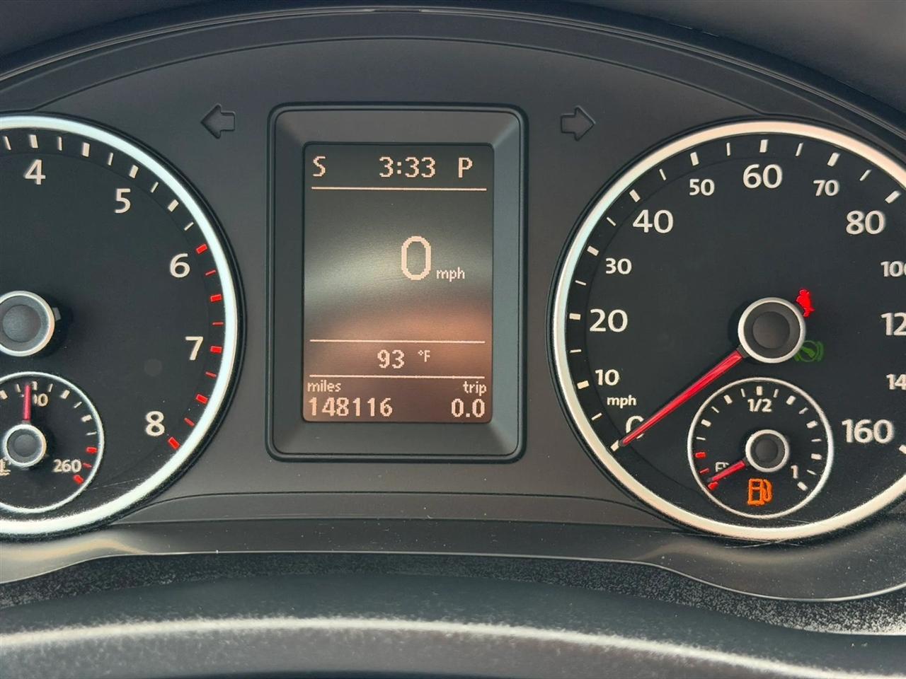Volkswagen Tiguan S 2012