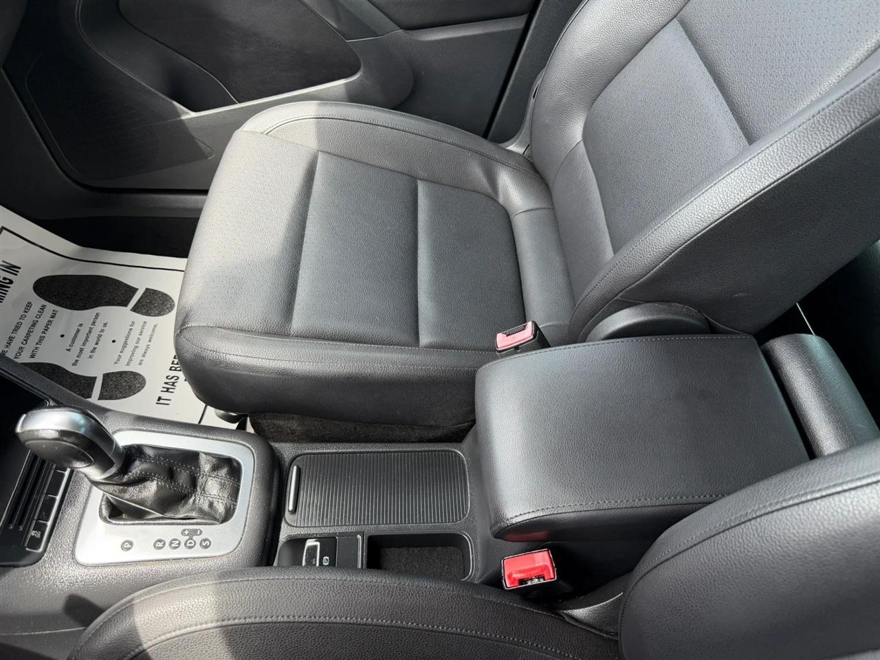 Volkswagen Tiguan S 2012