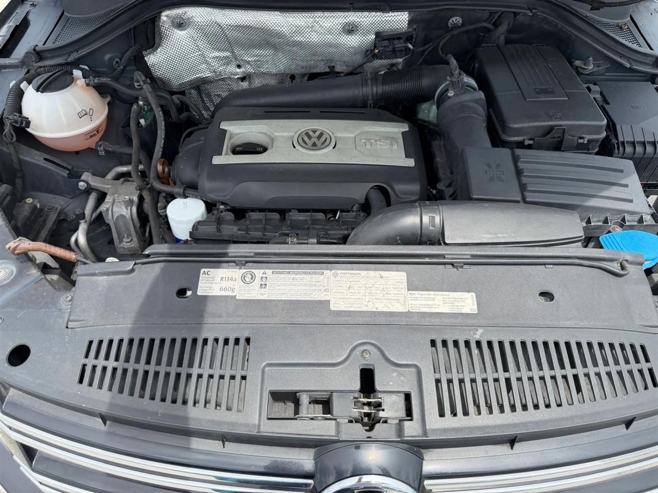 Volkswagen Tiguan S 2012