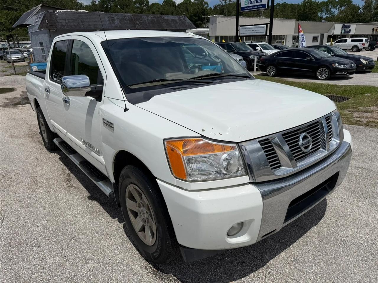 Nissan Titan SV Crew Cab 2WD 2014
