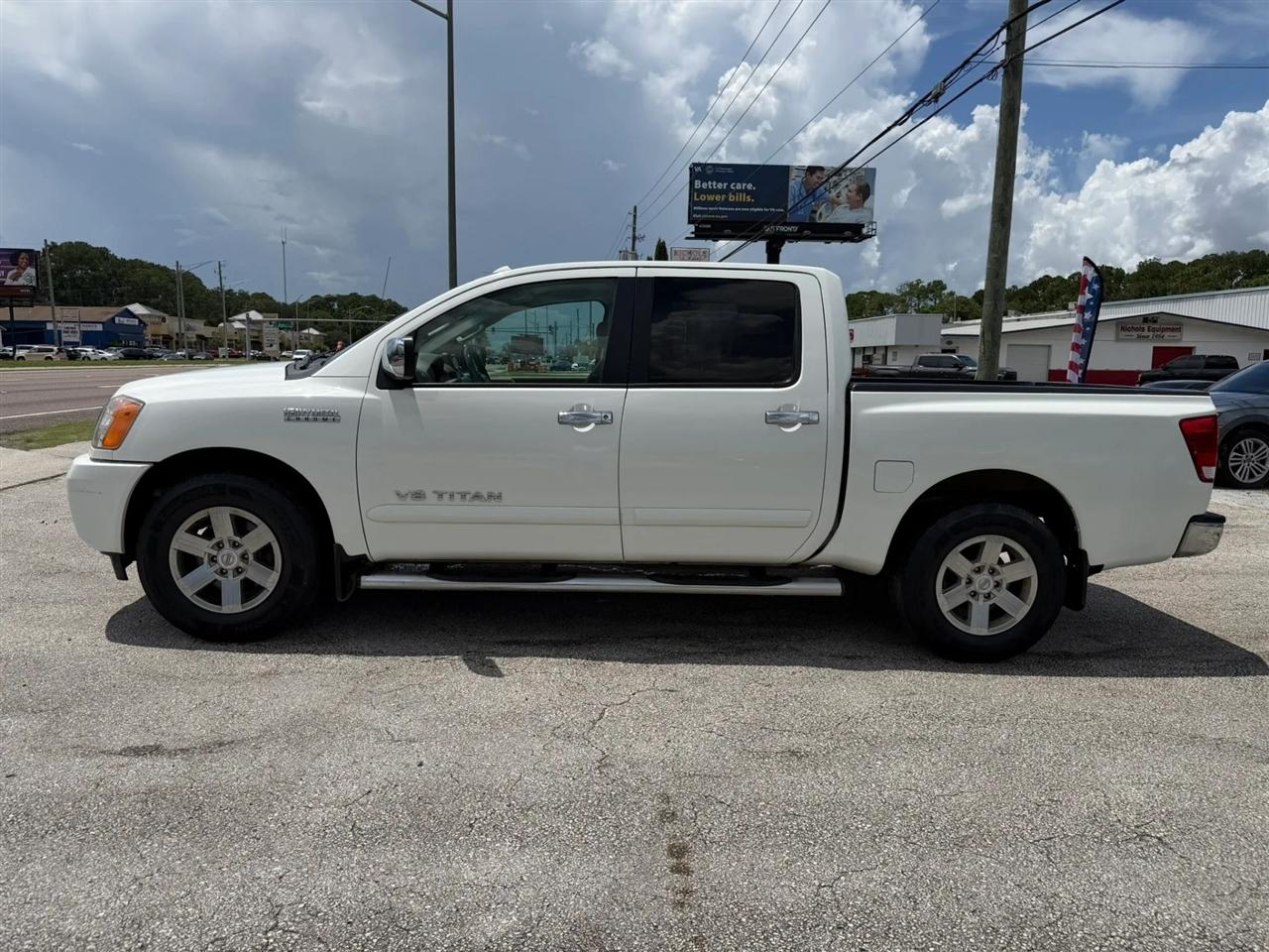 Nissan Titan SV Crew Cab 2WD 2014